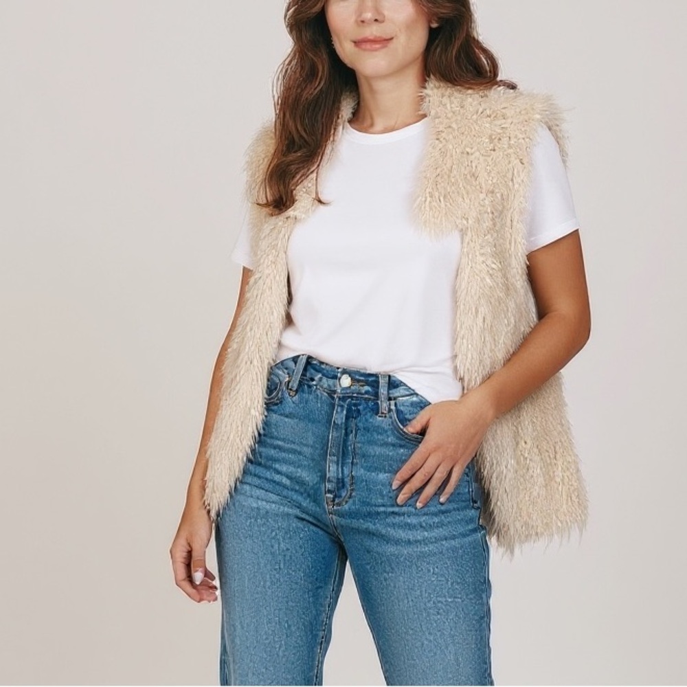 Self E White Faux Fur Sherpa Vest Boho Glam Mob Wife  Cabincore Fall Winter